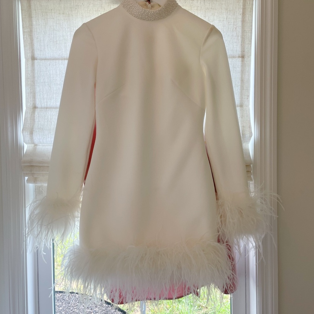 UNTAMED PETALS BY AMANDA JUDGE Cream Feather-Trimmed Wedding Dress